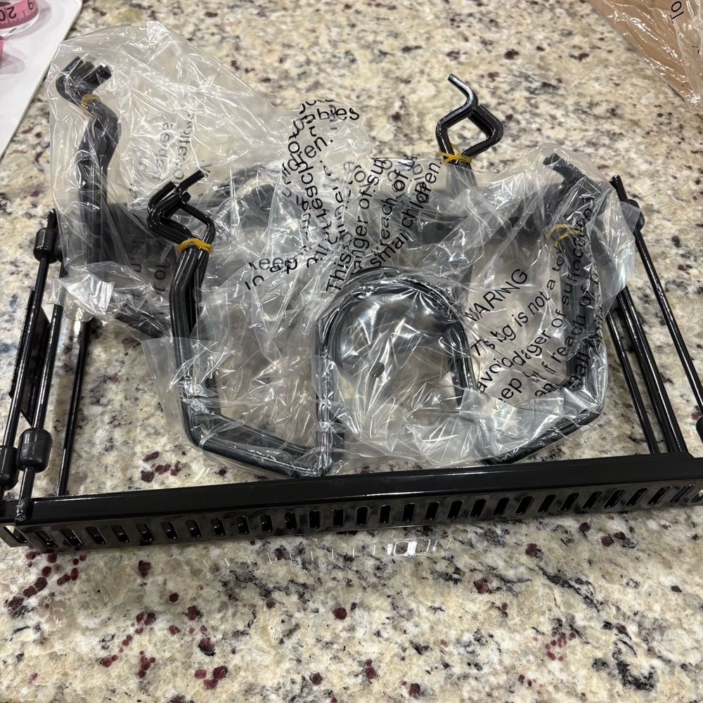 Curtis Stone Nib Black Adjustable Lid Organizer